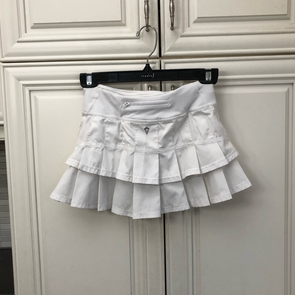 Ivivva by Lululemon girls white skort
